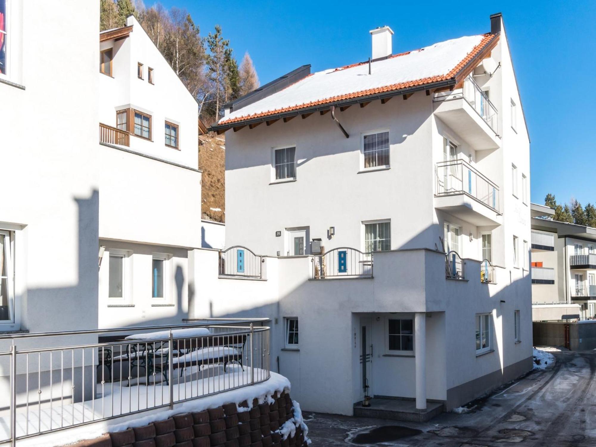 Modern Apartment In Fiss At Ski Bus Stop Exterior foto